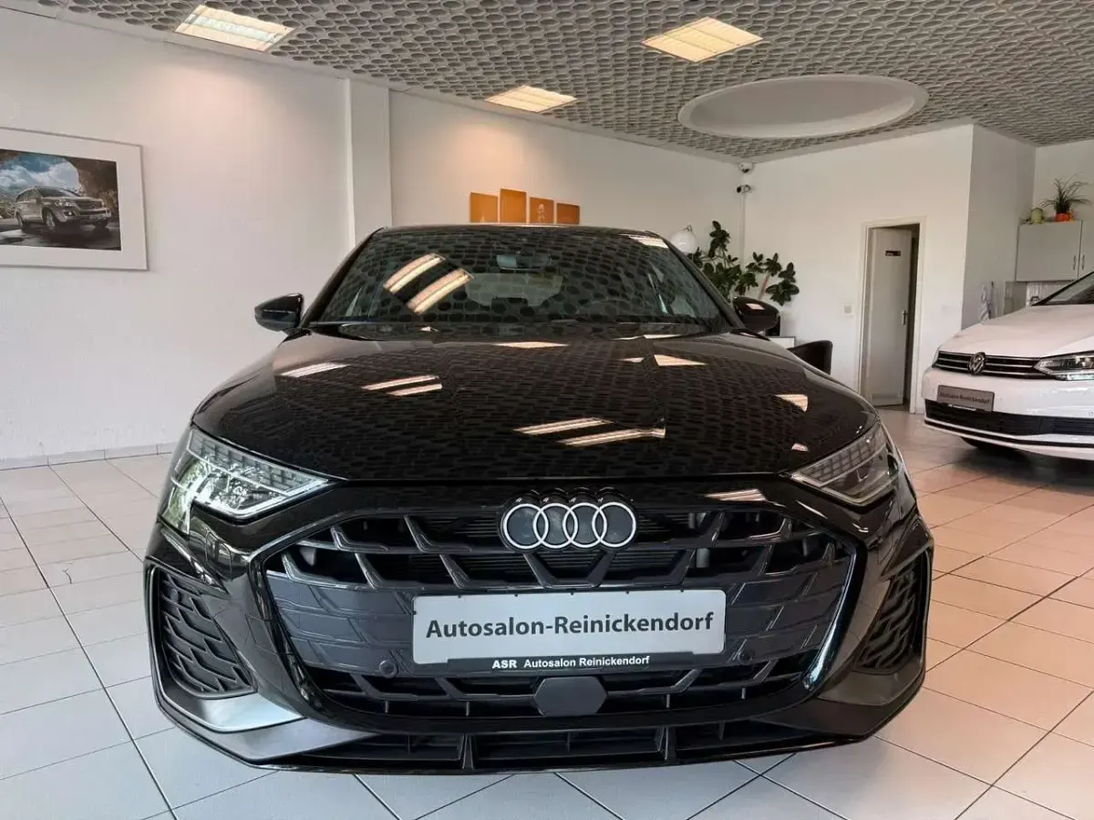 Gebraucht Audi A3 S-Line 150 PS (110 kW) 2025 Mythosschwarz Limousine