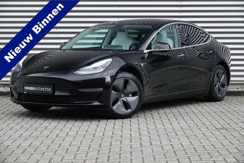 Schwarz Gebraucht 2019 Tesla Model 3 Standard Range Limousine | 17.390 € (Fairer Preis) - Bild 1/4