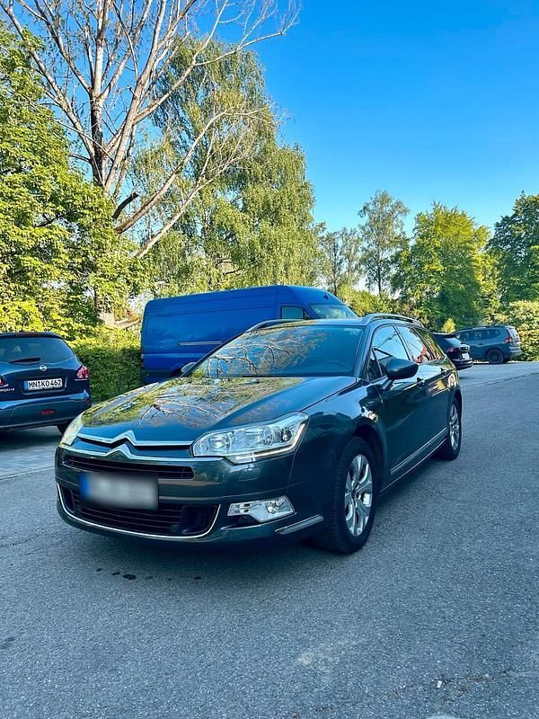 Grau Gebraucht 2015 Citroën C5 Kombi | 7.800 € (Fairer Preis) - Bild 1/4