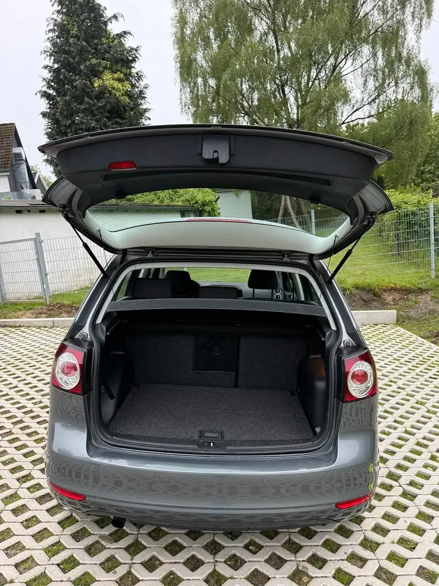 Gebraucht VW Golf VI Trendline 105 PS (77 kW) 2011 Grau Kleinwagen