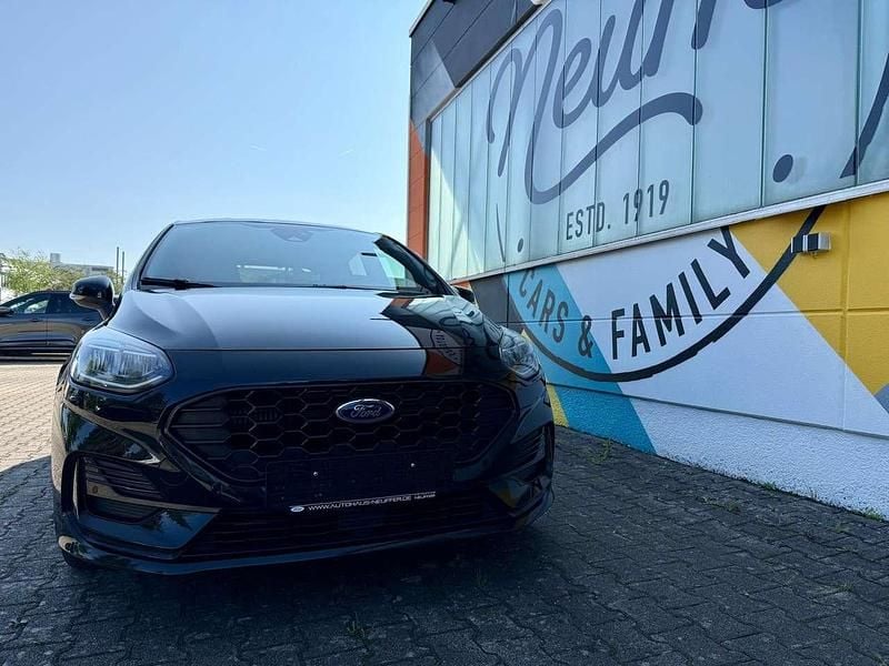 Obsidianschwarz Gebraucht 2023 Ford Fiesta ST-Line Kleinwagen | 18.699 € (Fairer Preis) - Bild 1/3