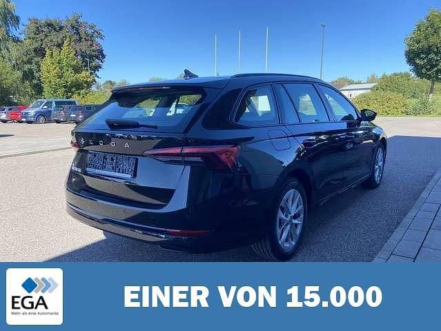 Second-hand Skoda Octavia 116 CP (85 kW) 2022 Negru Break