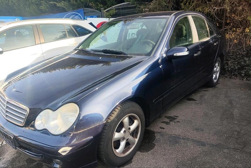 Gebraucht Mercedes C180 2006 Blau Limousine