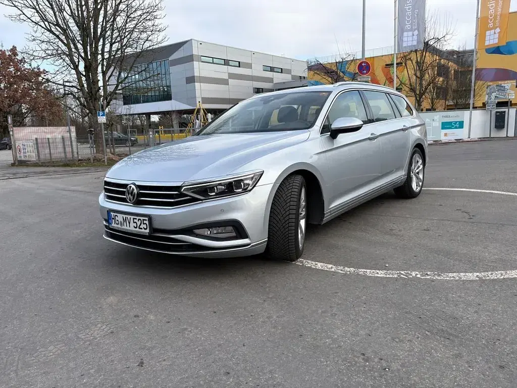 Gebraucht VW Passat Highline 272 PS (200 kW) 2020 Silber Kombi
