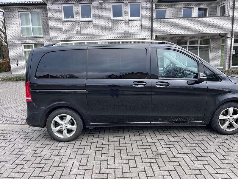 Gebraucht Mercedes V220 Edition 190 PS (139 kW) 2020 Obsidianschwarz metallic Van / Kleinbus