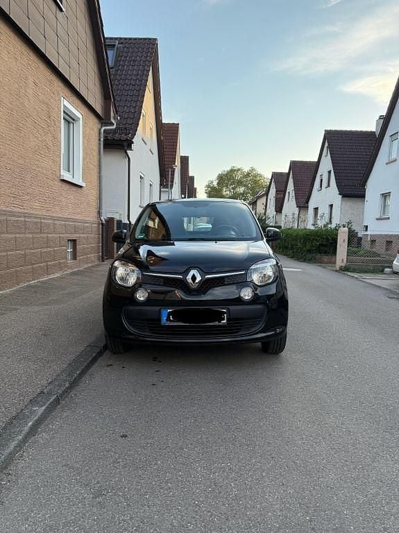 Schwarz Gebraucht 2017 Renault Twingo LIMITED Kleinwagen | 5.700 € (Fairer Preis) - Bild 1/4