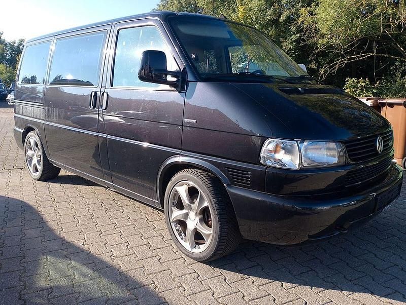 Gebraucht VW Caravelle Business 147 PS (108 kW) 1999 Schwarz Van / Kleinbus