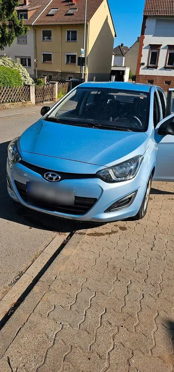Gebraucht Hyundai i20 Trend 86 PS (63 kW) 2013 Blau Kleinwagen
