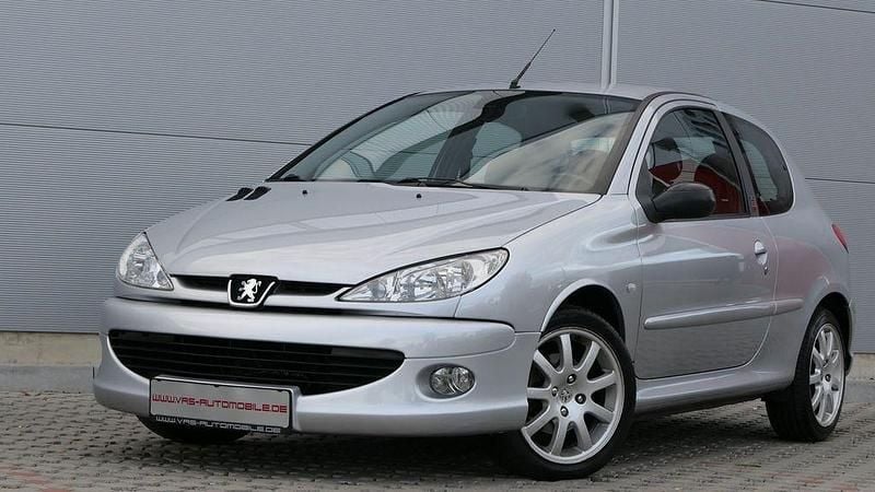 Silber Gebraucht 1999 Peugeot 206 GTi Limousine | 9.990 € - Bild 1/4