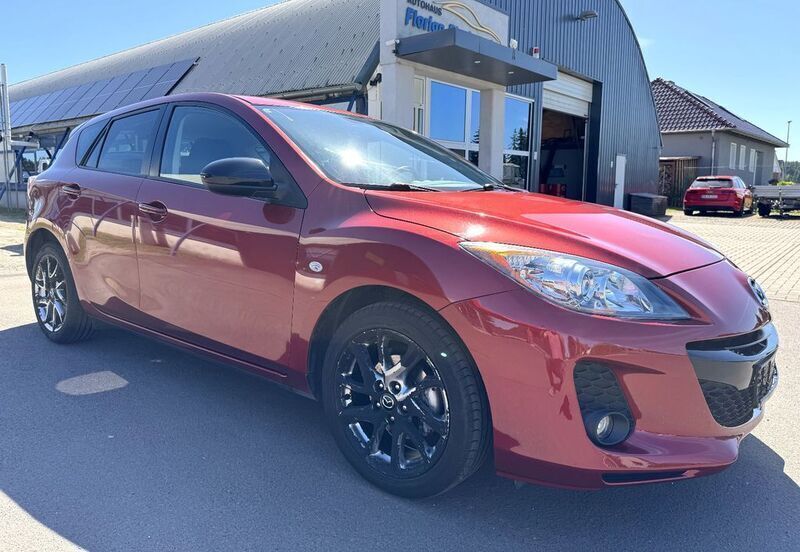 Rot Gebraucht 2013 Mazda 3 Kenko Limousine | 8.990 € (Fairer Preis) - Bild 1/4