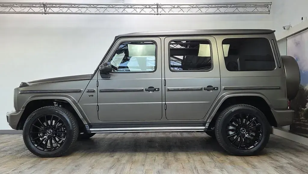 Gebraucht Mercedes G500 AMG 421 PS (309 kW) 2023 Amg monza grau magno SUV