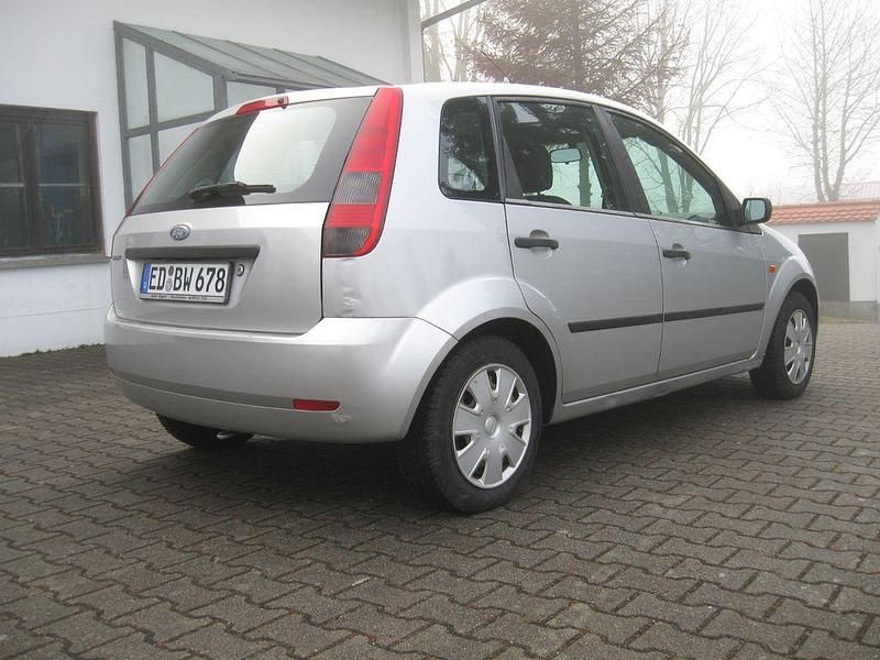Gebraucht Ford Fiesta 69 PS (50 kW) 2005 Silber Kleinwagen