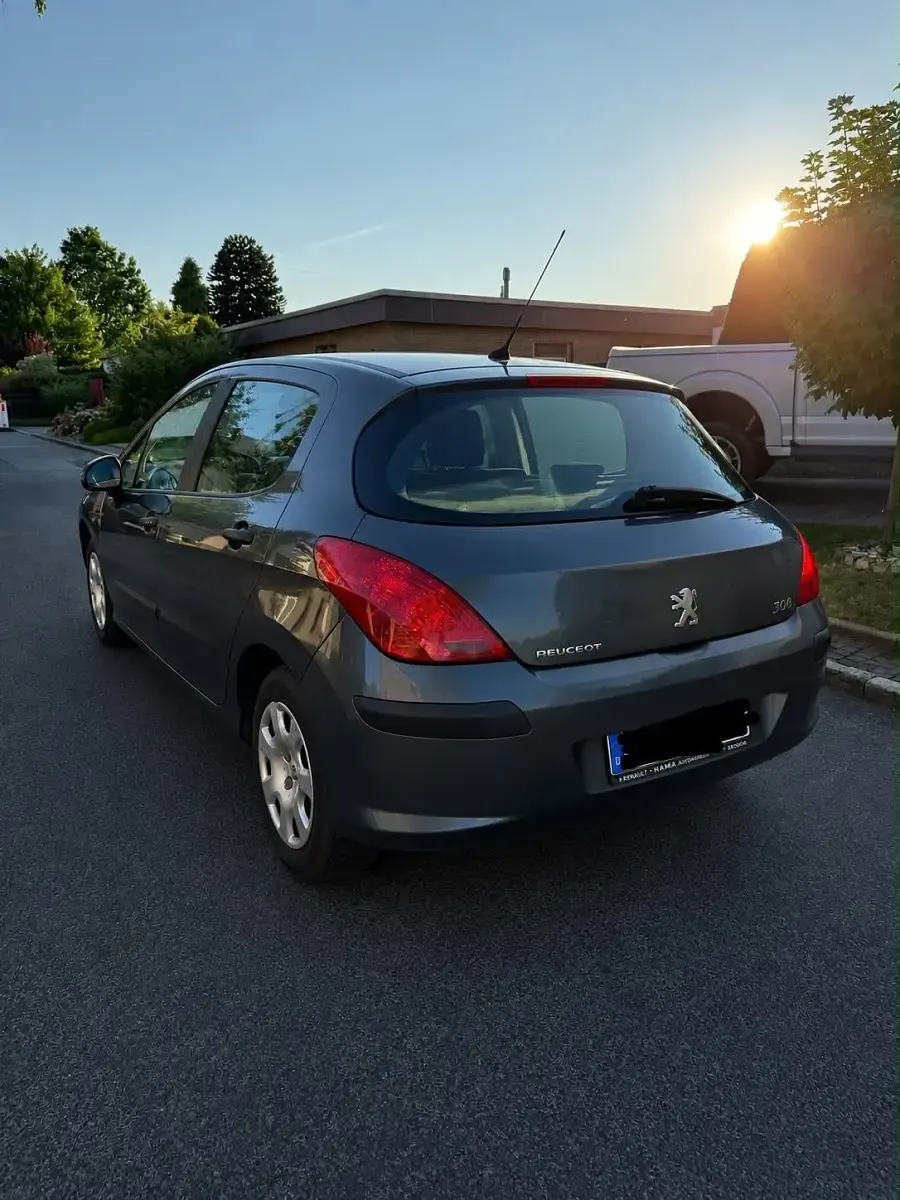 Gebraucht Peugeot 308 95 PS (69 kW) 2010 Limousine