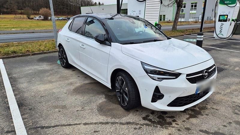 Gebraucht Opel Corsa-e Ultimate 100 kW (136 PS) 2022 Weiß Kleinwagen