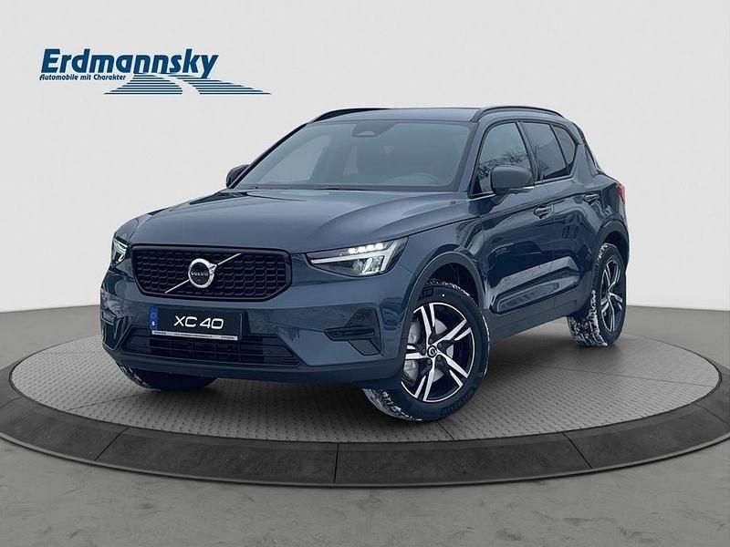 Blau Neu 2026 Volvo XC40 Plus SUV | 45.790 € (Fairer Preis) - Bild 1/4
