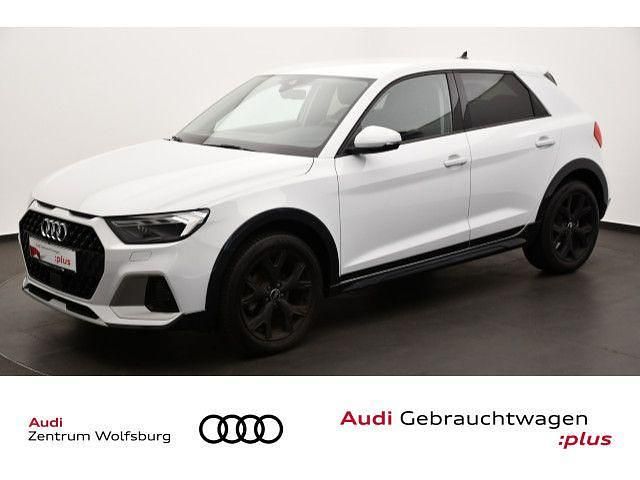 Gletscherweiß metallic Gebraucht 2023 Audi A1 Sport Kleinwagen | 20.490 € (Superpreis) - Bild 1/4