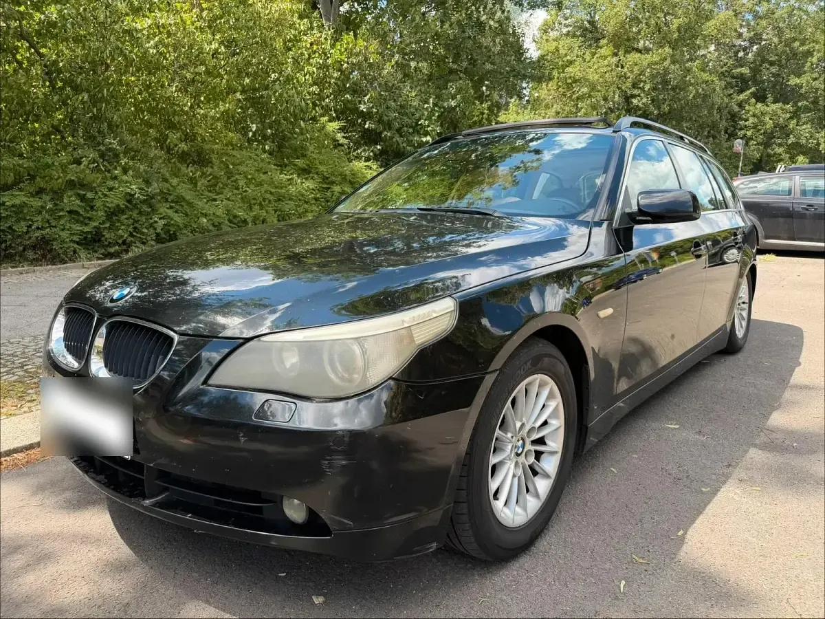 Gebraucht BMW 525 177 PS (130 kW) 2004 Schwarz Kombi