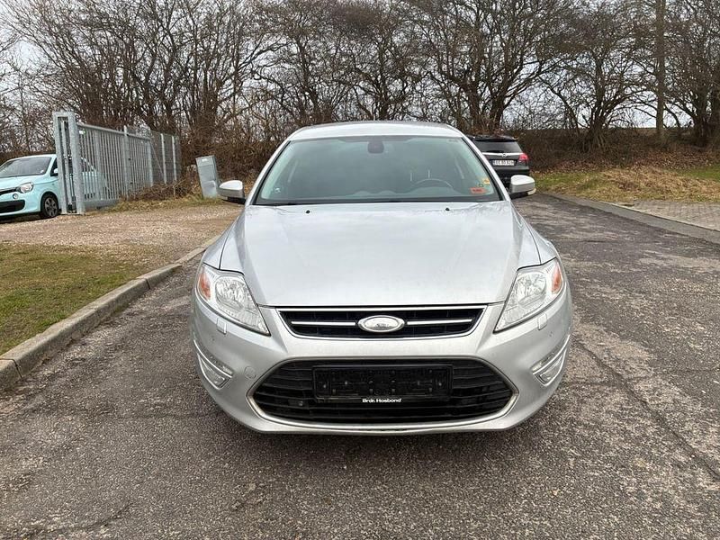 Gebraucht Ford Mondeo Titanium 140 PS (102 kW) 2011 Silber Limousine