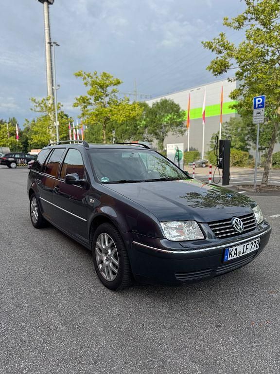 Gebraucht 2003 VW Bora Pacific Limousine | 2.370 € (Etwas zu teuer) - Bild 1/4