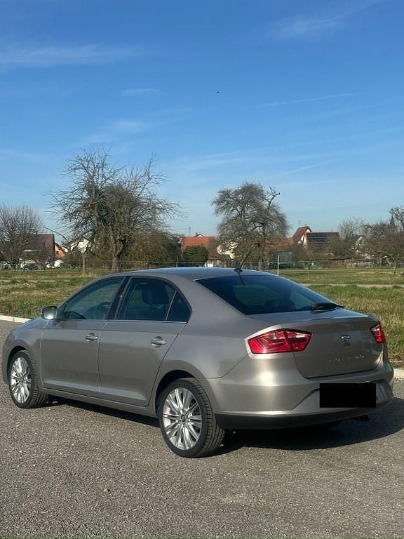 Gebraucht Seat Toledo XCELLENCE 95 PS (69 kW) 2017 Beige Kleinwagen