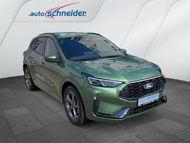 Gebraucht Ford Kuga ST-Line 152 PS (111 kW) 2024 Bursting green SUV
