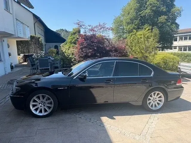 Gebraucht BMW 760 445 PS (327 kW) 2003 Schwarz Limousine