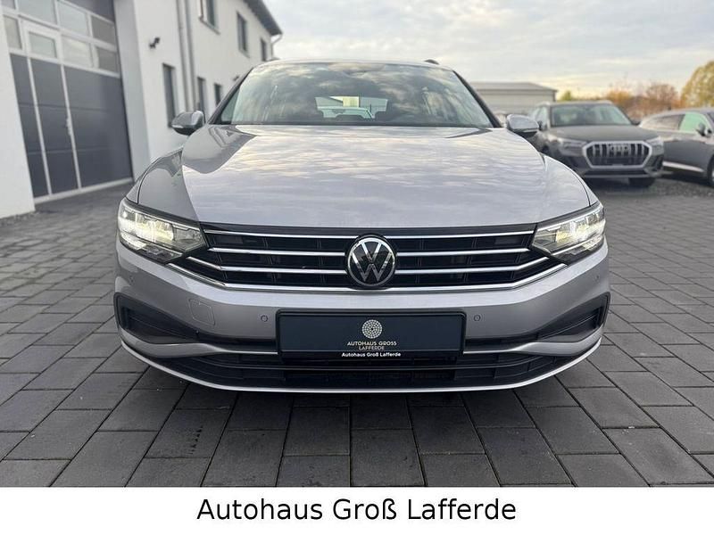 Gebraucht VW Passat Conceptline 150 PS (110 kW) 2023 Silber Kombi