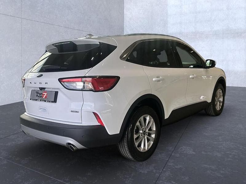 Gebraucht Ford Kuga Titanium 179 PS (131 kW) 2024 Frostweiß (weiß) SUV