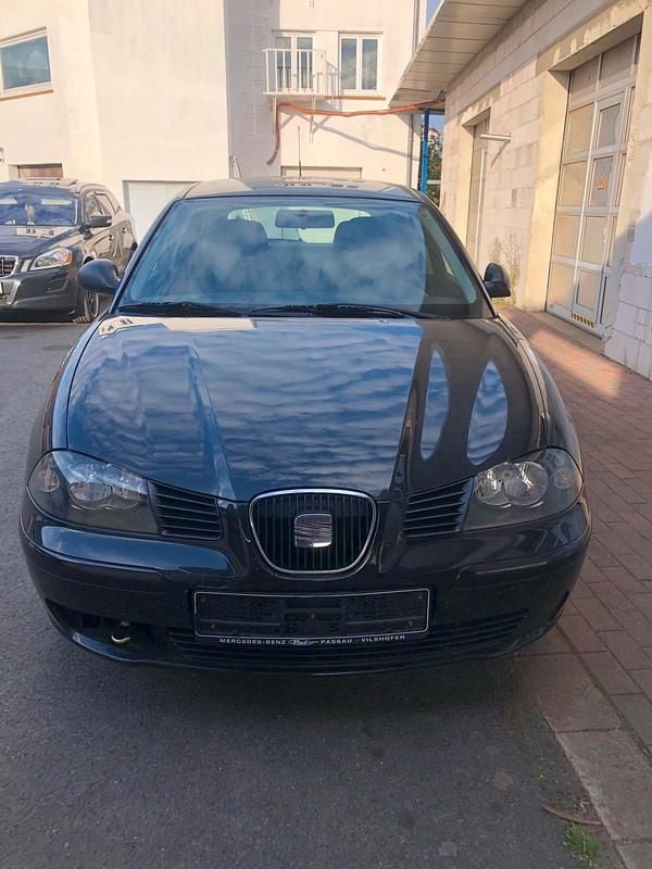 Schwarz Gebraucht 2003 Seat Ibiza Kleinwagen | 500 € - Bild 1/4