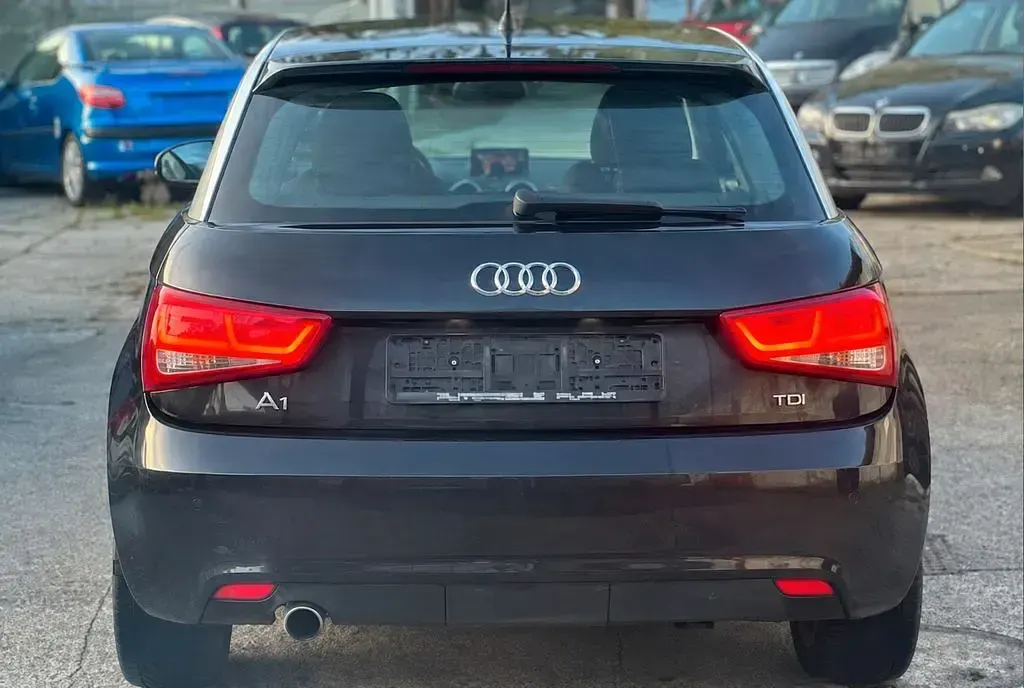 Gebraucht Audi A1 Ambition 90 PS (66 kW) 2012 Schwarz Kleinwagen