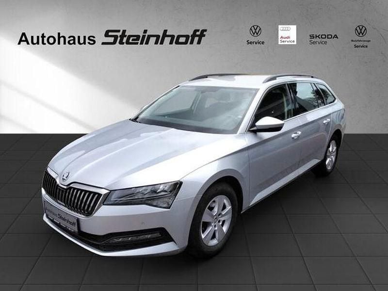 Silber Gebraucht 2022 Skoda Superb Kombi | 23.490 € (Superpreis) - Bild 1/4