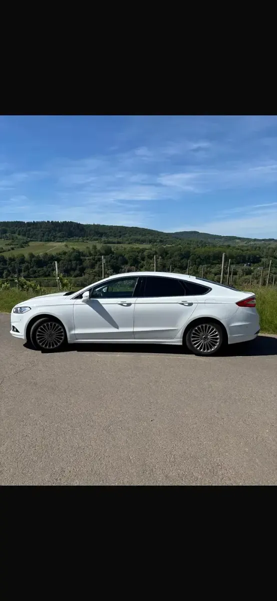 Gebraucht Ford Mondeo 160 PS (117 kW) 2017 Weiß Limousine