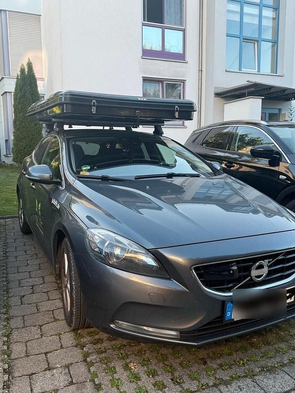 Grau Gebraucht 2012 Volvo V40 Kombi | 6.299 € (Guter Preis) - Bild 1/4