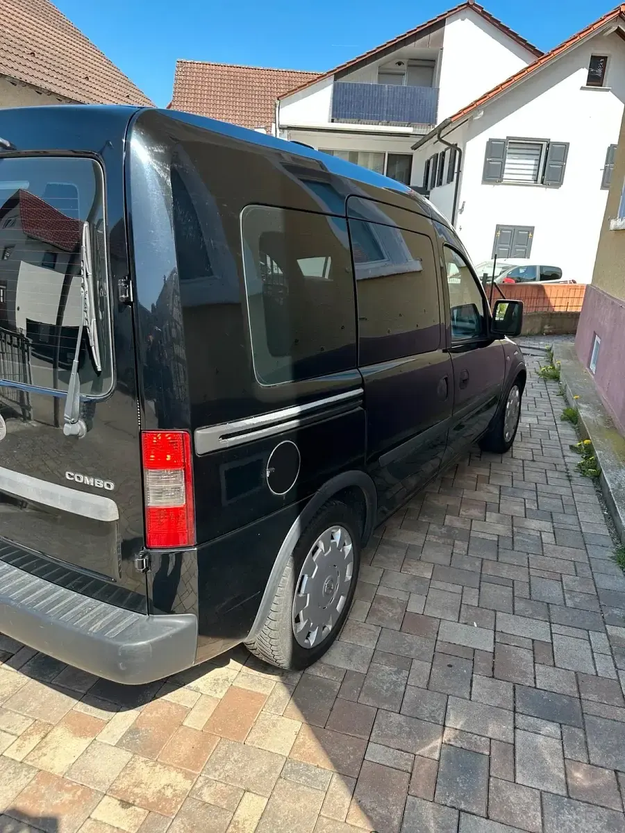 Gebraucht Opel Combo 101 PS (74 kW) 2005 Schwarz Van / Kleinbus