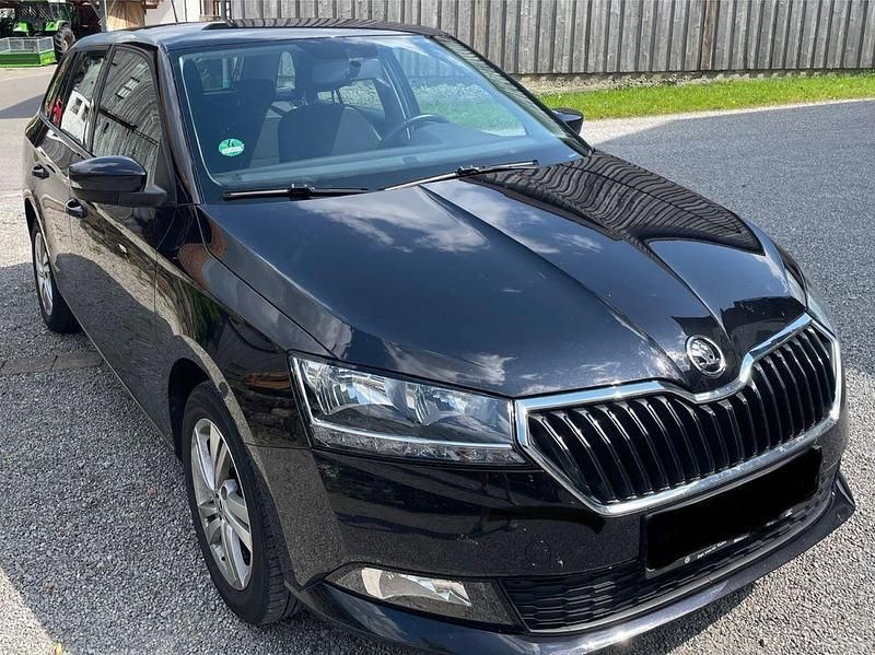 Schwarz Gebraucht 2019 Skoda Fabia Ambition Kombi | 11.900 € (Fairer Preis) - Bild 1/4