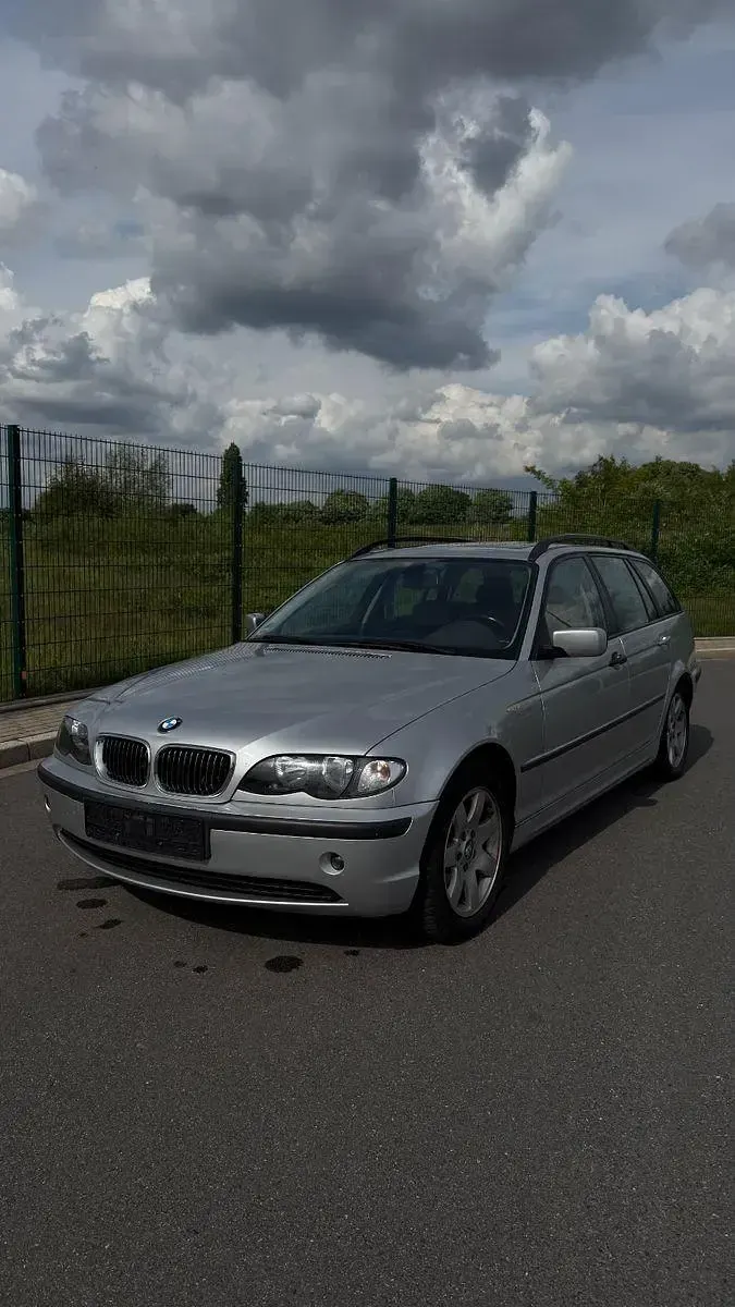 Gebraucht BMW 318 Sport Line 143 PS (105 kW) 2001 Silber Kombi