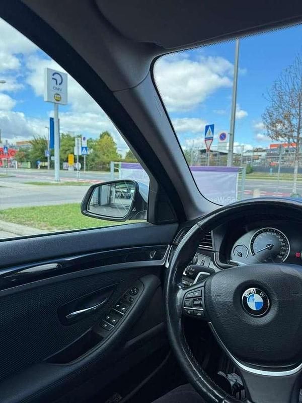 Gebraucht BMW 525 218 PS (160 kW) 2016 Silber Van