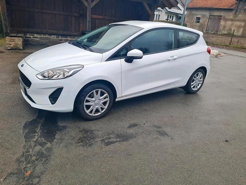 Gebraucht Ford Fiesta 70 PS (51 kW) 2019 Weiß Kleinwagen