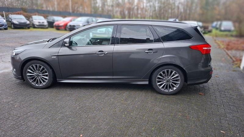 Gebraucht Ford Focus ST-Line 140 PS (102 kW) 2018 Grau Kombi