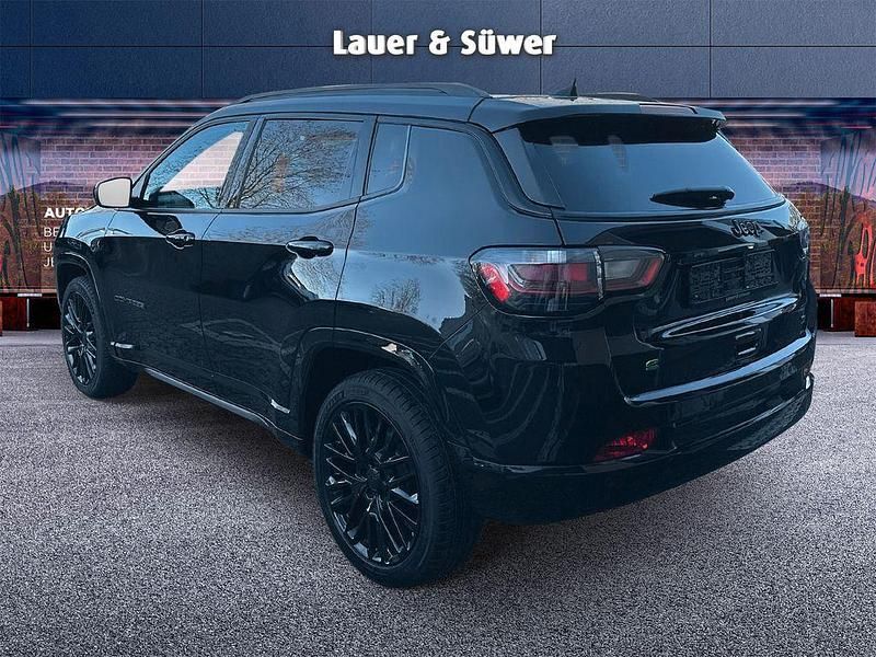 Gebraucht Jeep Compass 131 PS (96 kW) 2023 Schwarz SUV
