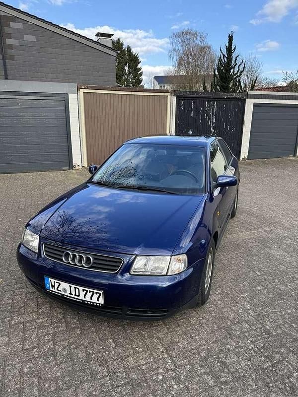 Gebraucht Audi A3 Attraction 102 PS (75 kW) 2001 Kleinwagen