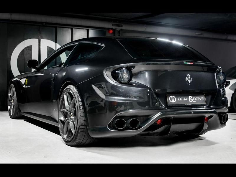 Gebraucht Ferrari FF 661 PS (486 kW) 2013 Grau Kombi