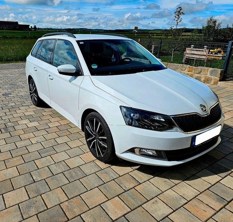 Gebraucht Skoda Fabia Style 90 PS (66 kW) 2015 Weiß Kombi