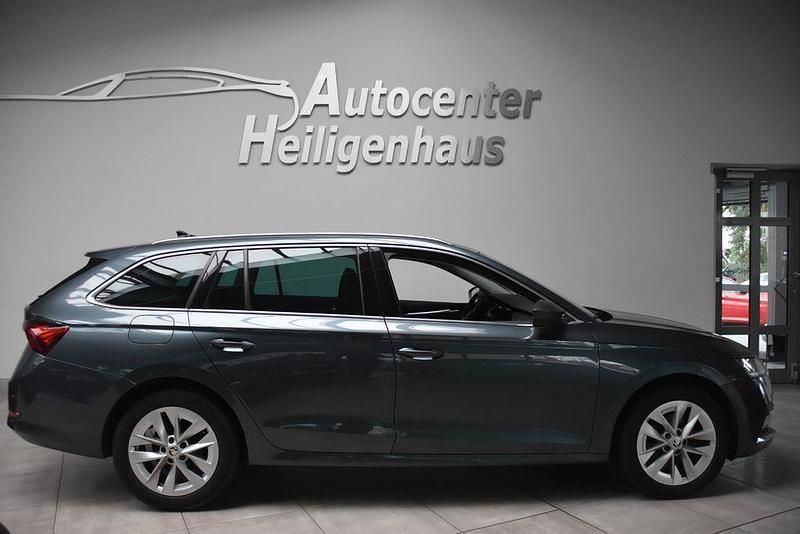 Gebraucht Skoda Octavia Style 150 PS (110 kW) 2022 Grau Kombi