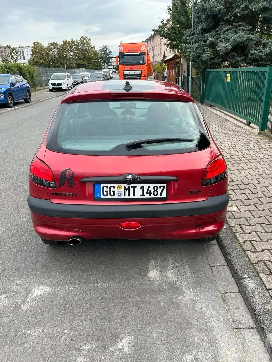 Gebraucht Peugeot 206 60 PS (44 kW) 2002 Rot Kleinwagen