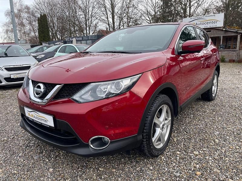 Rot Gebraucht 2017 Nissan Qashqai N-Vision SUV | 14.490 € (Guter Preis) - Bild 1/4