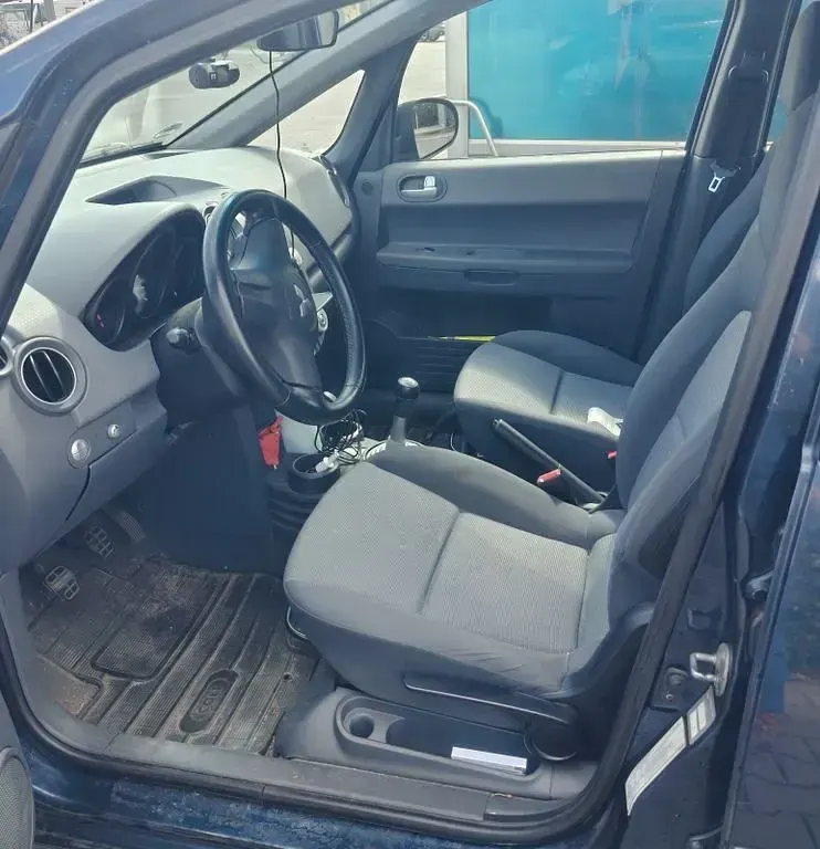 Gebraucht Mitsubishi Colt 95 PS (69 kW) 2004 Blau Kleinwagen