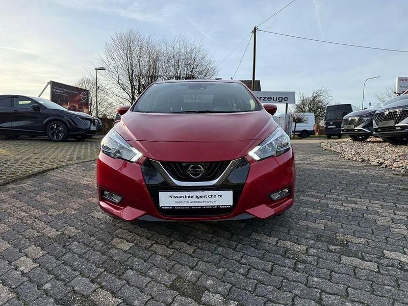 Gebraucht Nissan Micra N-Connecta 117 PS (86 kW) 2019 Rot Limousine