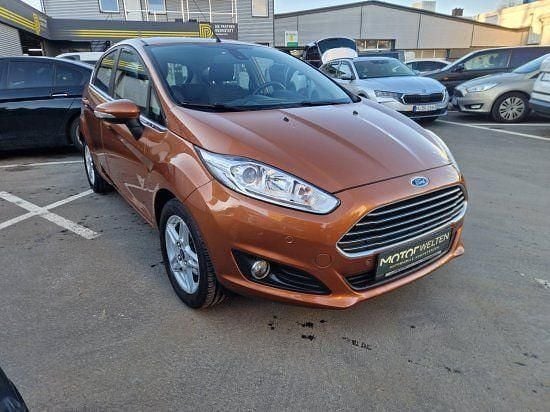 Gebraucht Ford Fiesta Titanium 101 PS (74 kW) 2014 Torinobraun metallic Kleinwagen