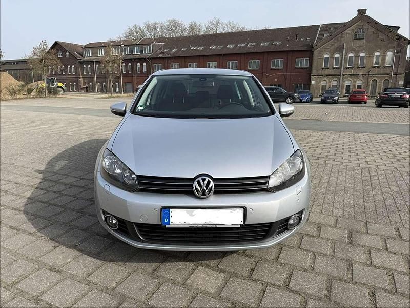 Gebraucht VW Golf VI Team 80 PS (58 kW) 2011 Grau Kleinwagen